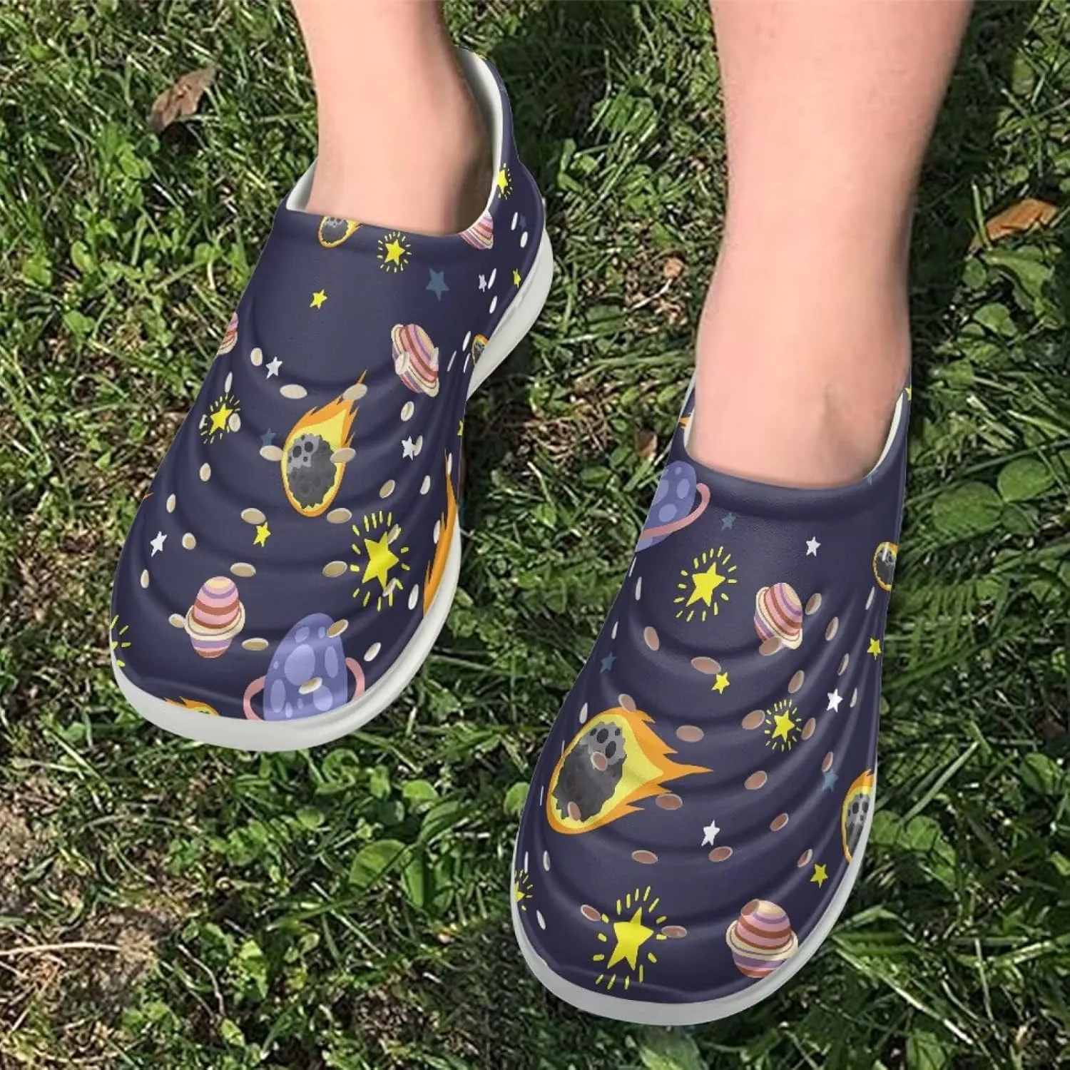Boat Shoes, Cartoon Water Shoes for Kids, Slip On for Comfort and Style, Waterproof Garden Clogs Outdoors