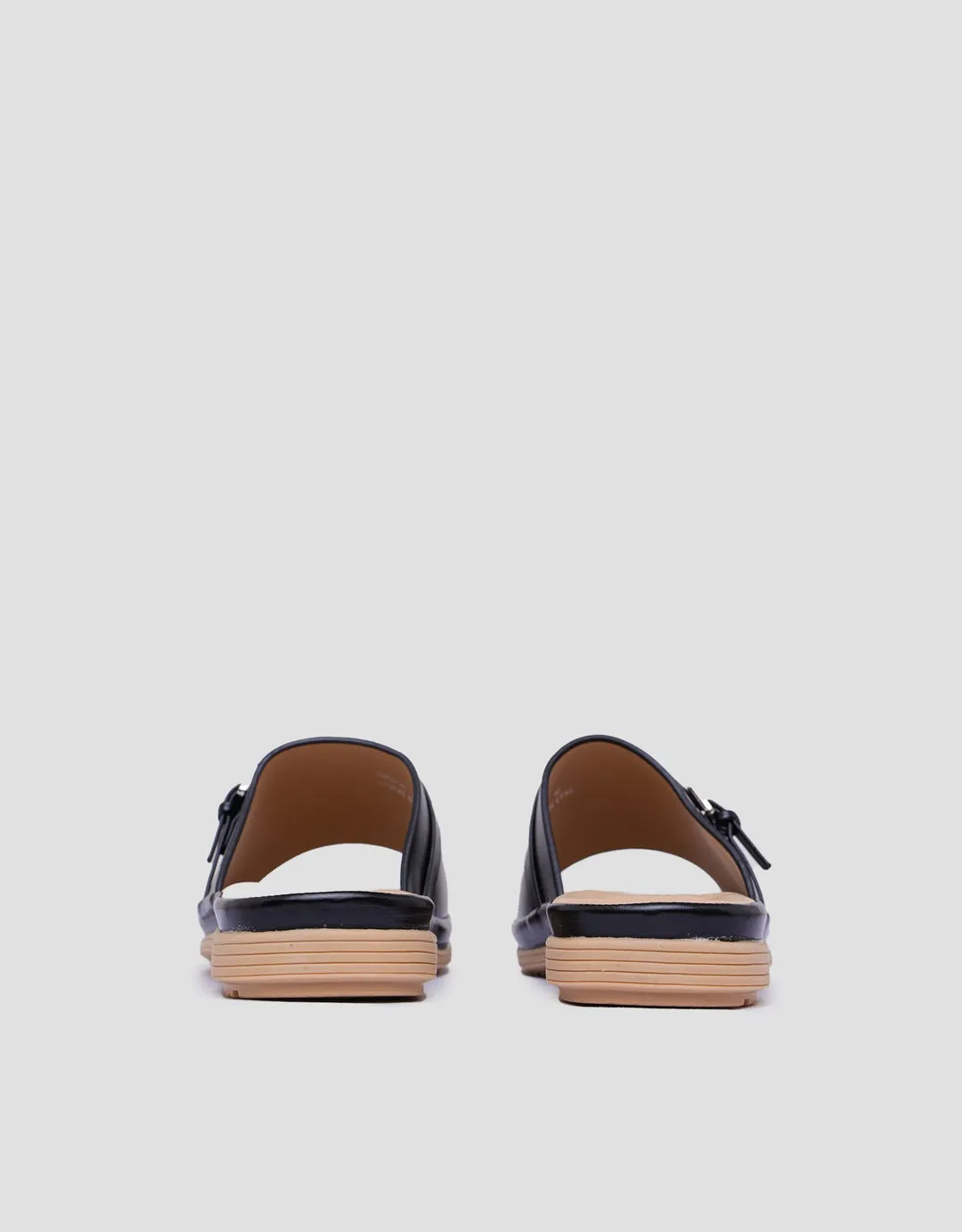 Connexion Buckle Sandal Slipper Wanita