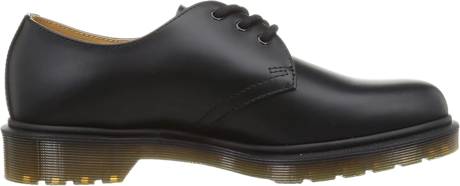 Dr. Martens, 1461 3-Eye Leather Oxford Shoe for Men and Women