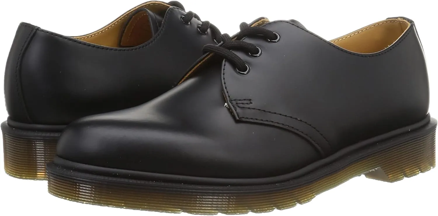 Dr. Martens, 1461 3-Eye Leather Oxford Shoe for Men and Women
