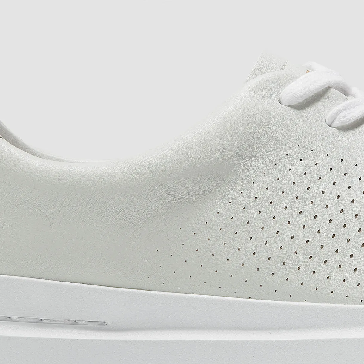 GrandPrø Rally Laser Cut Sneaker