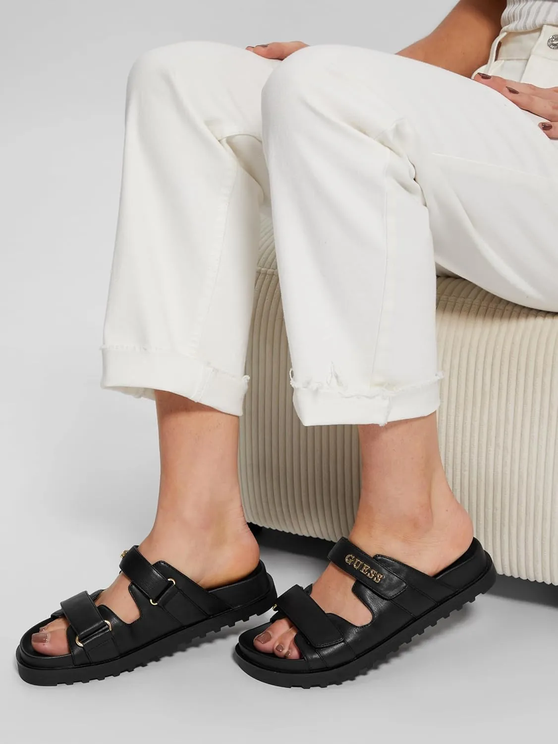 GUESS Women's Fabulon Flat Sandal