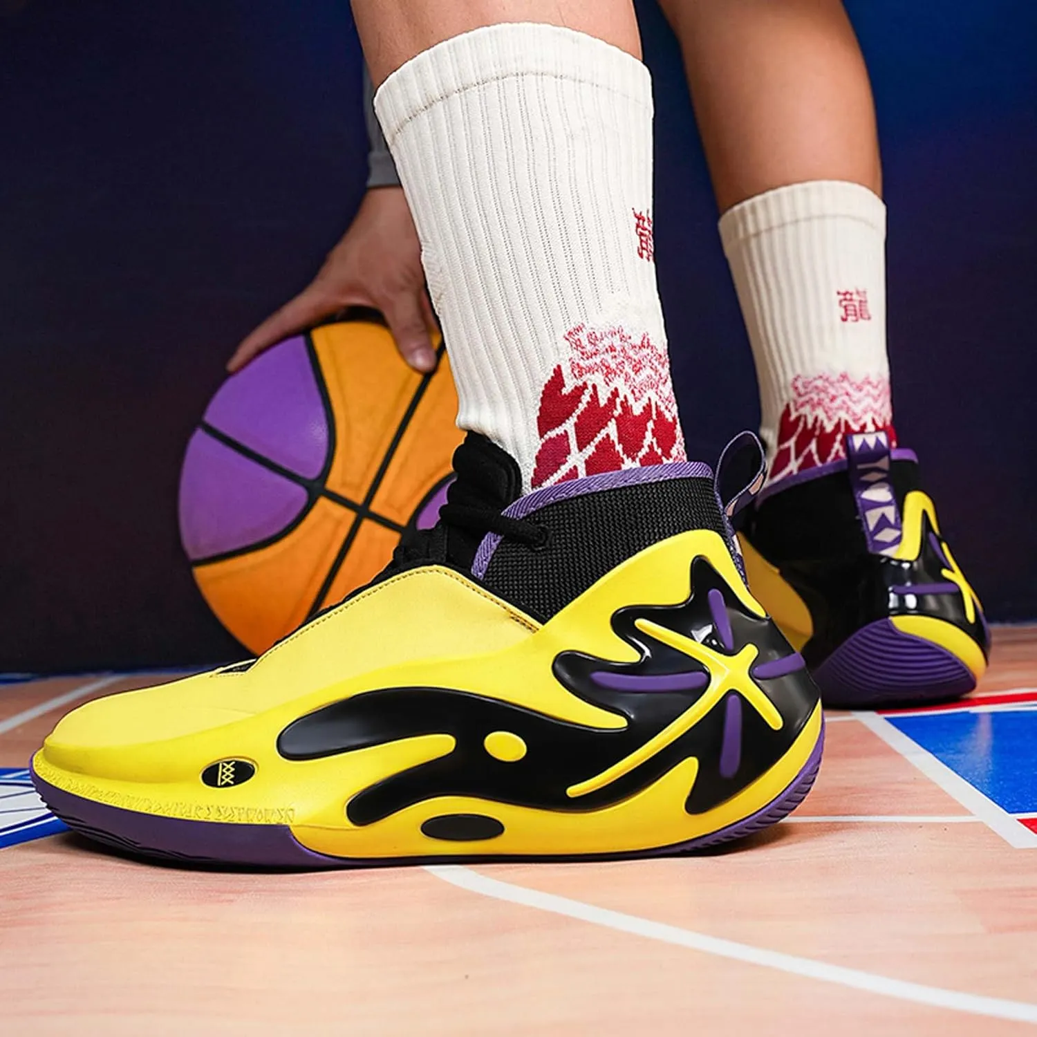 Men's Fashion Basketball Shoes Women's Breathable Sports Running Shoes Professional Shock Absorption Sneakers Teenagers Outdoor Tennis Training Jogging Shoes Casual Sneakers