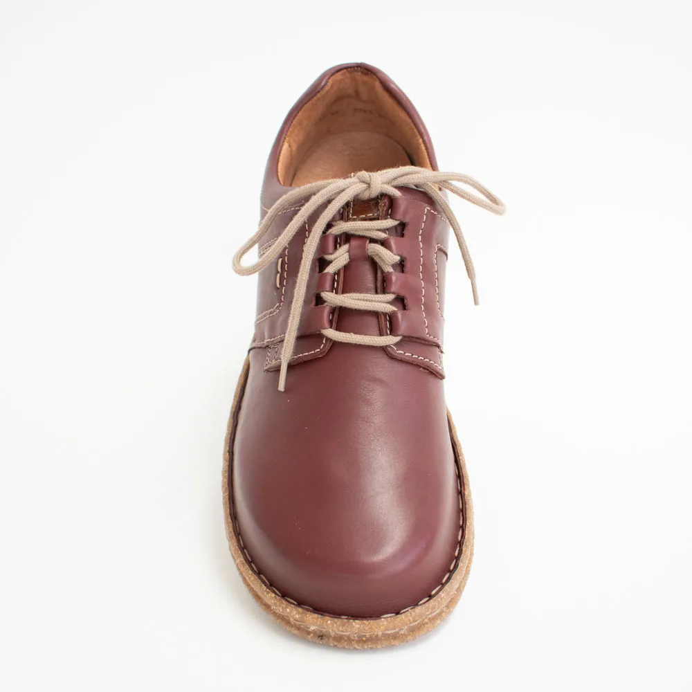 Neele 44 Dark Red