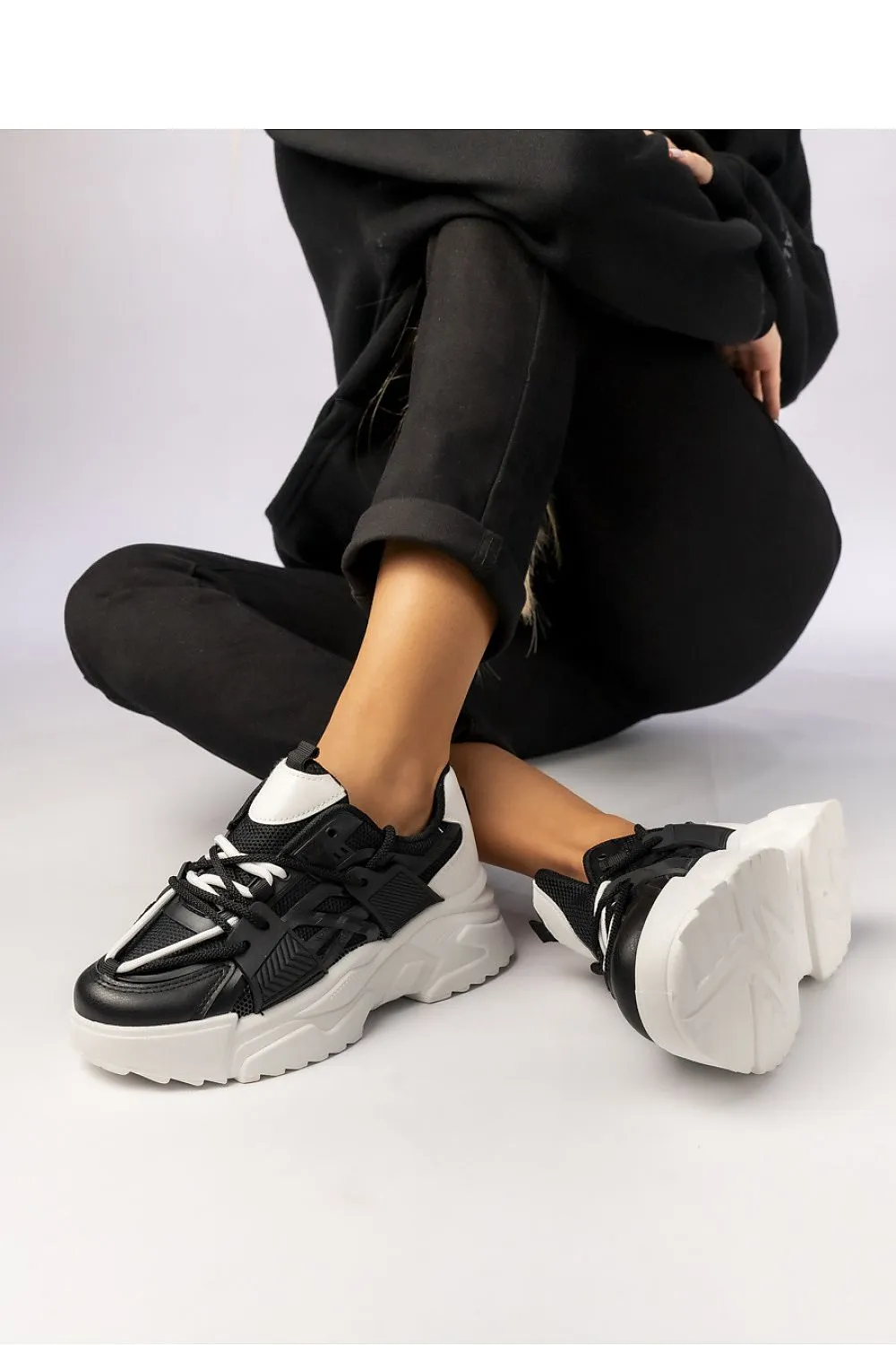 Sport Shoes Inello