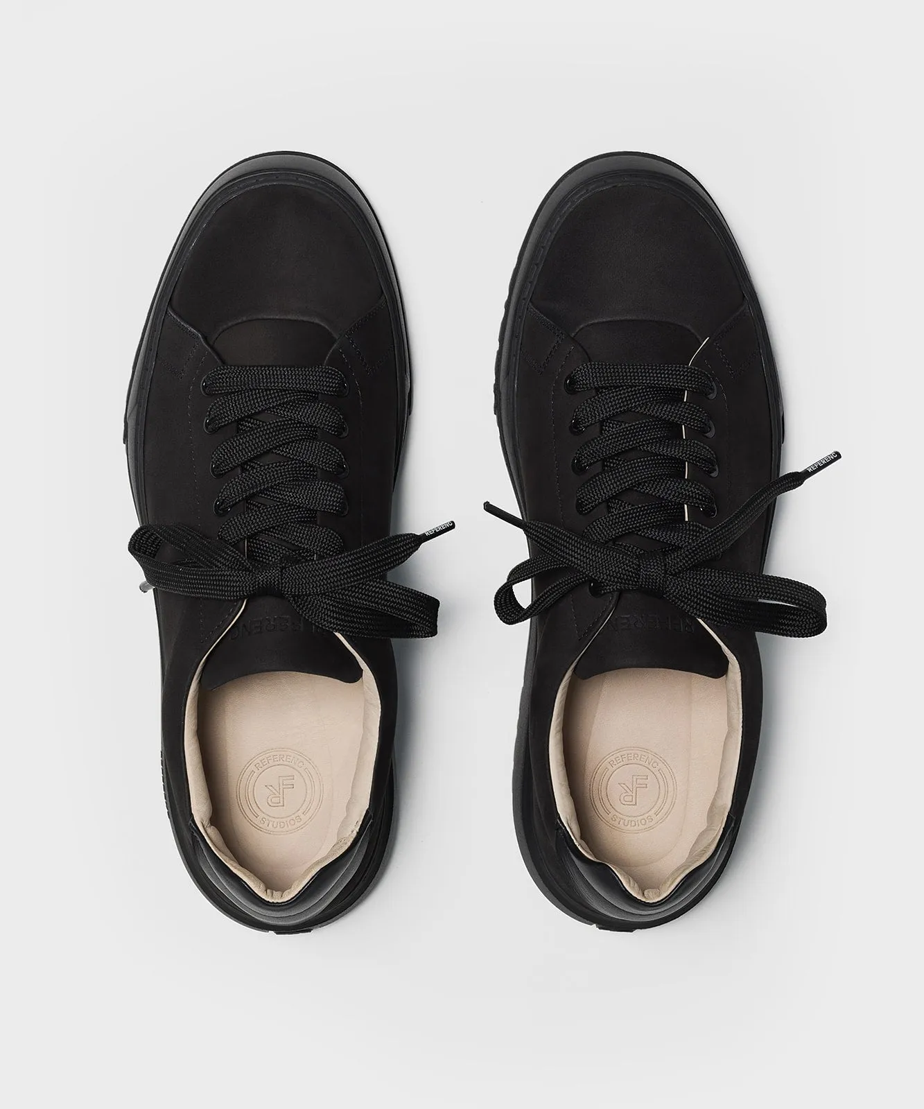 The Tennis Top All Black Nubuck