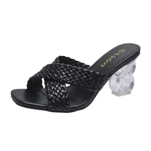 Women's Heeled Sandal with Crossed and Braided Straps