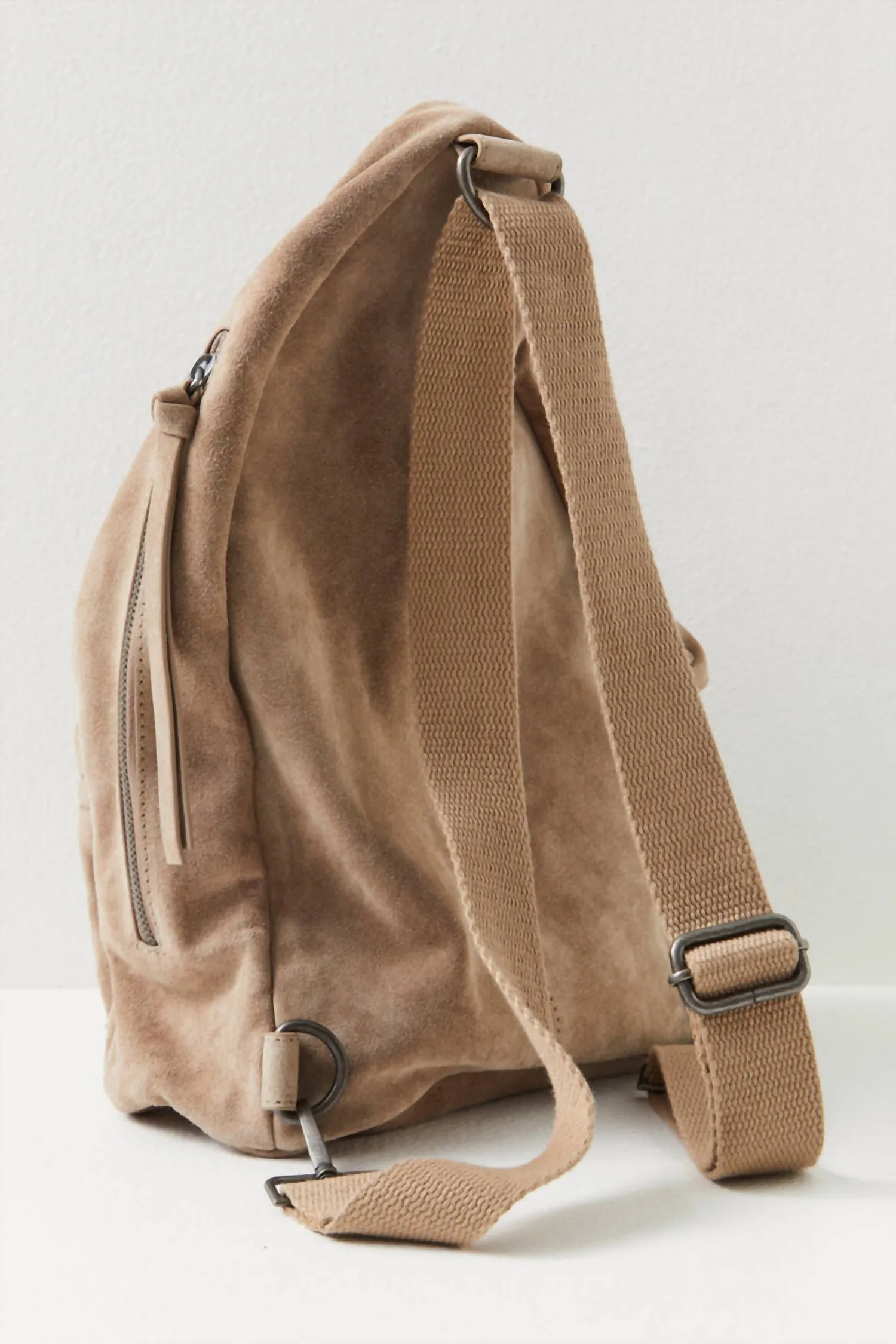 Women's Oxford Suede Sling Bag In Mushroom